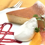 Baked cheesecake (with drink)