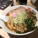 東京アンダーグラウンドラーメン 頑者 - 麺量250gのラーメン('17/03/29)