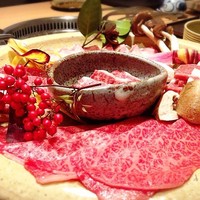 日本焼肉 はせ川 銀座店 - コースのお肉盛合せ