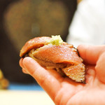 初音鮨 - 大トロ漬け炙り