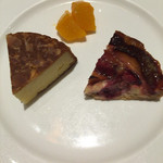 ラ カンドゥール - パン・ド・ジェンヌ&赤桃のタルト