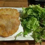 炭火やき 鶏煌 - いかメンチカツ。イカがごろごろと入っていてビールにも合います。