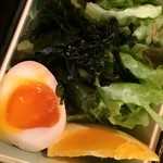 薩摩 白龍亭 - サラダと味玉