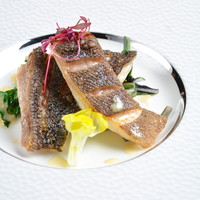 本日の鮮魚の鉄板焼き
