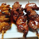 豚太郎 - ツヤッツヤのもつ焼き