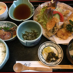 鮮菜家 - 日替り定食＝９８０円
            スズキの茄子挟みと天ぷら