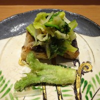 日本料理 晴山 - 焼物 鰆の山菜焼き