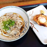 純手打うどん よしや - 讃岐もち豚の肉ぶっかけとハムエッグの天ぷら