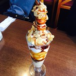 カフェ ド ラム - キャラメルバニラパフェ
