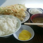 鶴亀食堂 - 