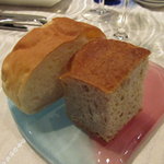 リストランテ パドリーノ・デル・ショーザン - ２種類のパン