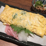 鉄板肉酒場 とーせんぼ - 出汁巻き卵 薬味たっぷり(￥480)