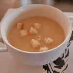 Oumi Suehiro - バイキングのスープ