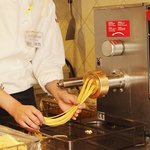 CIRCO - イタリア直輸入のパスタマシン使用！生地から手作りする自家製麺生パスタ！