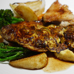佛蘭西料理 銀座 誠 - 薩摩黒豚肩ロース肉と越後もち豚バラ肉のソテ