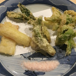 旬菜 おぐら家 - 春山菜の天ぷら