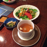 ステーキハウス松波 - スープとサラダとお漬物