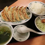 Hidakaya - W餃子定食+二個唐揚620円