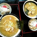 らぁめん古丹 - らぁめんの大盛りとちゃーしゅ丼と並比べてみました