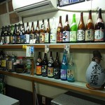 赤壁酒店 - 日本酒に焼酎 角打ちできる お酒は 結構あります