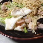 チャイナレストラン 横浜 - 五目ヤキソバ 750円 大盛100円増し