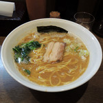 豚蔵 - 2017年2月1日(水)　ラーメン中(1.5玉)太麺のみ(750円)