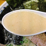 Hakataya - のり玉子入りラーメン７５０円（スープ）