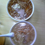 よしのや食堂 - もやしラーメン大盛り　650円　味噌ラーメン550円