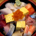 鮨天 - 海鮮丼（８００円）
