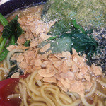 家系総本山 ラーメン 吉村家 - 薬味を入れたところ Mar/2017