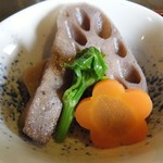 朝比 - 八丁味噌のロースかつ定食（レンコン煮物）