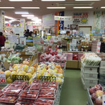 道の駅田原めっくんはうす - 野菜や果物がズラリ