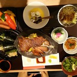 Kanoya - 『華乃屋ステーキ定食』、さすが2,980円は立派。