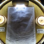 A Provinciana - 店頭のメニューと営業時間