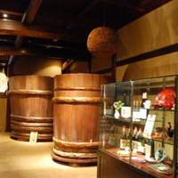 東京 芝 とうふ屋うかい - 日本酒の樽
