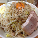 麺処 マゼル - まぜそば醤油（麺200g）700円
      ヤサイ、ニンニク、アブラ、カラメ増し