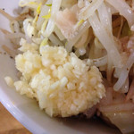 麺処 マゼル - 刻みニンニク