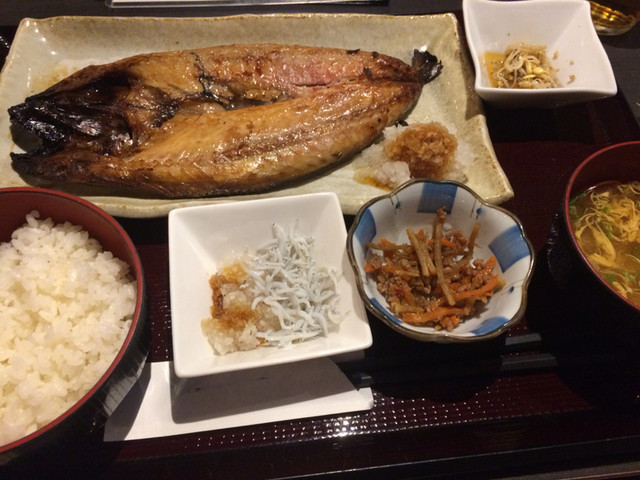 閉店 個室 和食居酒屋 島の恵みと喰らえ 酒場 新橋店 新橋 居酒屋 食べログ