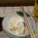 味処 清水 - お通しはマグロの山かけ