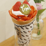 クレープリー チロル - 山盛りあまおうのチロルクレープ(850円) 豆乳クリームで作ってもらいました。※2017年3月の限定クレープ