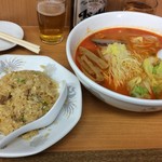 中華 兆徳 - 四川タンタン麺と半チャーハン880円