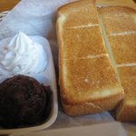 小倉トースト・生クリーム＠2010/11/25