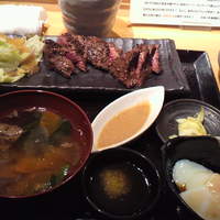 赤坂 金舌 - サガリのたたき定食
