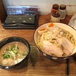 麺や拓 - 濃厚味玉つけ麺  大(250g)