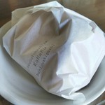 酵母と菓子やコハク - スコーンの外観