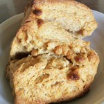 酵母と菓子やコハク - スコーン(塩キャラメル)