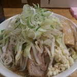 大仙 - 大仙ラーメン(豚×2メンマ×3本)野菜、ニンニク、ネギ