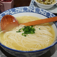 上海料理 四季陸氏厨房 - 鶏スープ麺