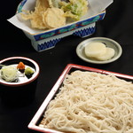 Shikino Aji Chinri Yuutei - 更科粉を使用した十割蕎麦で、コシが強くのど越し最高です