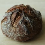 アルティザン・テラ - 有機くるみぶどう酵母のパン 180円